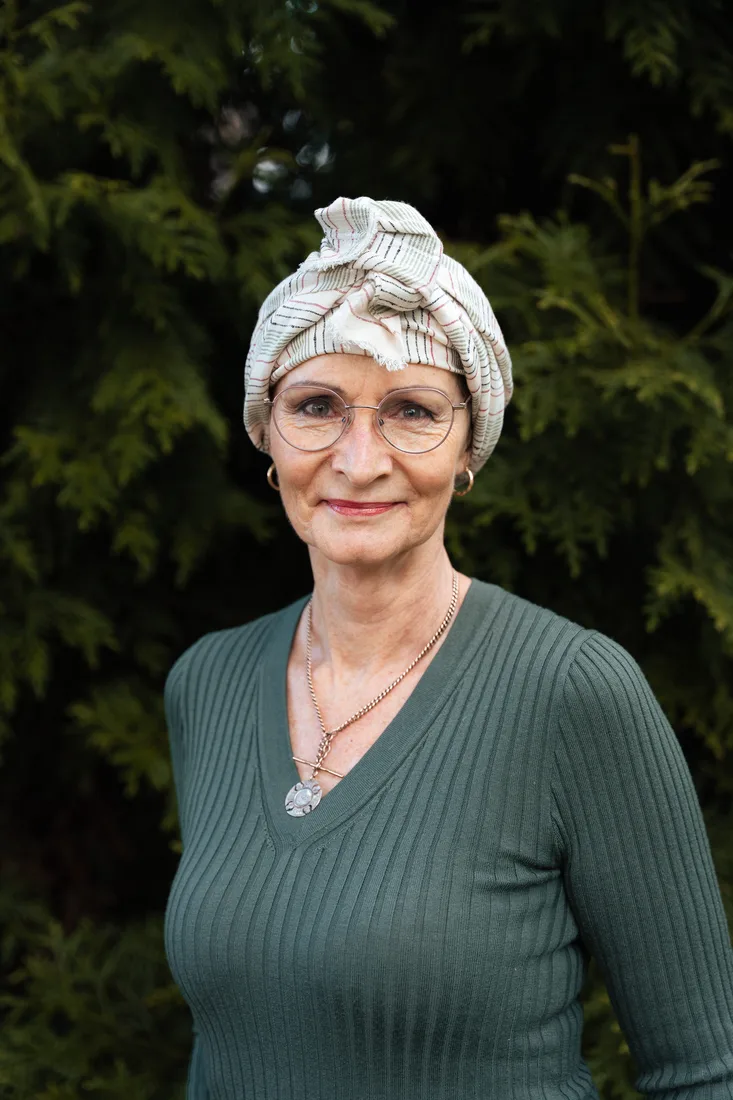 Sandy - co-founder of Nikki Kate Headwear